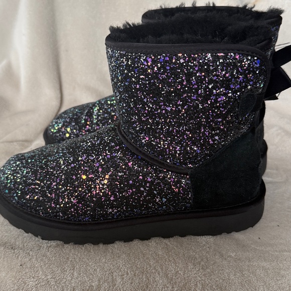 Ugg Classic Mini Bow Cosmos Women Ankle Boots 8 - Picture 4 of 7